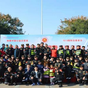 國(guó)際志愿者日，阜陽(yáng)愛(ài)心演藝協(xié)會(huì)在行動(dòng)！