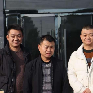 和睦兄弟三十年不分家，撐起父母晚年幸福生活——潁上縣謝橋鎮(zhèn)姜允紅三兄弟的故事