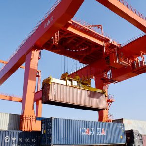 阜陽北鐵路物流基地開通試運(yùn)行